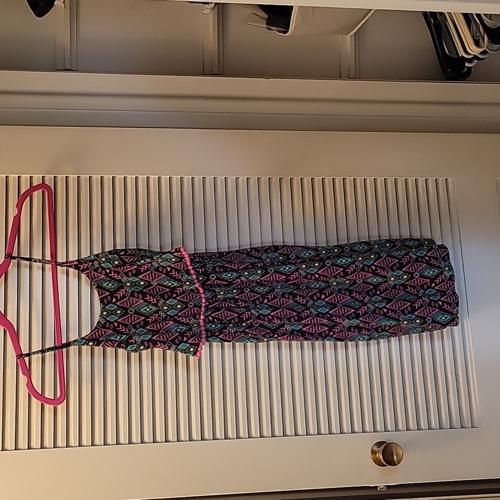 L 10/12 Girls Summer dress with spaghetti straps.